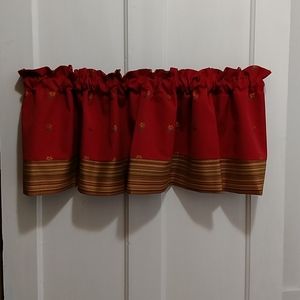 Rusty red daisy handmade valances